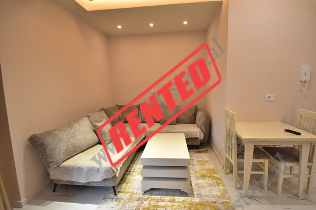 Apartament 1+1 me qira n&euml; Rrug&euml;n Metrush Luli, pran&euml; Rrug&euml;s s&euml; Dibr&euml;s 